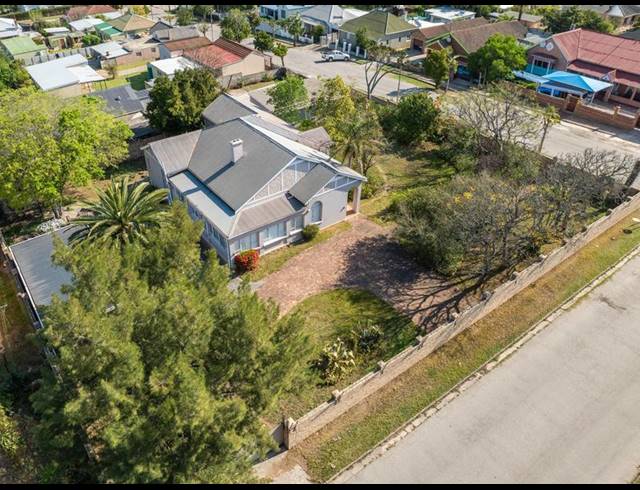 5 BEDROOM HOUSE FOR SALE IN KINGSWOOD